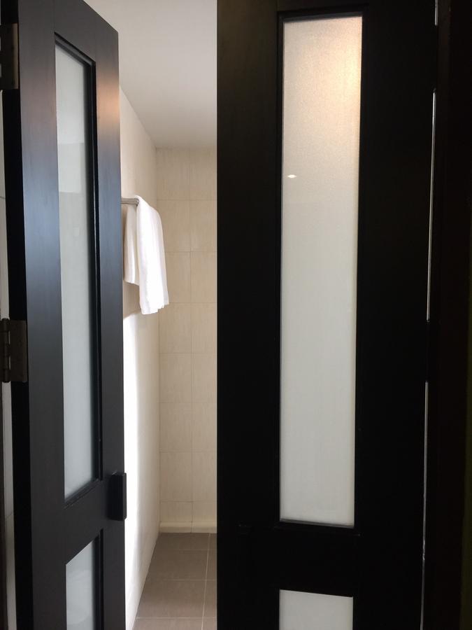 Rock Hotel Бангкок Экстерьер фото