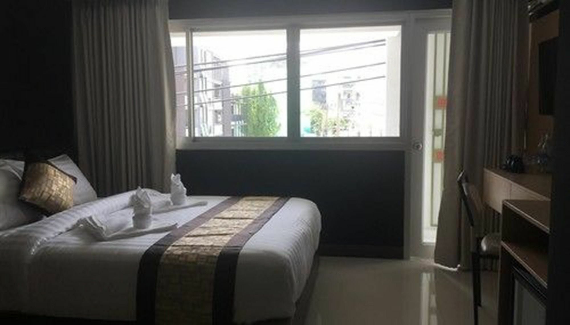 Rock Hotel Бангкок Экстерьер фото