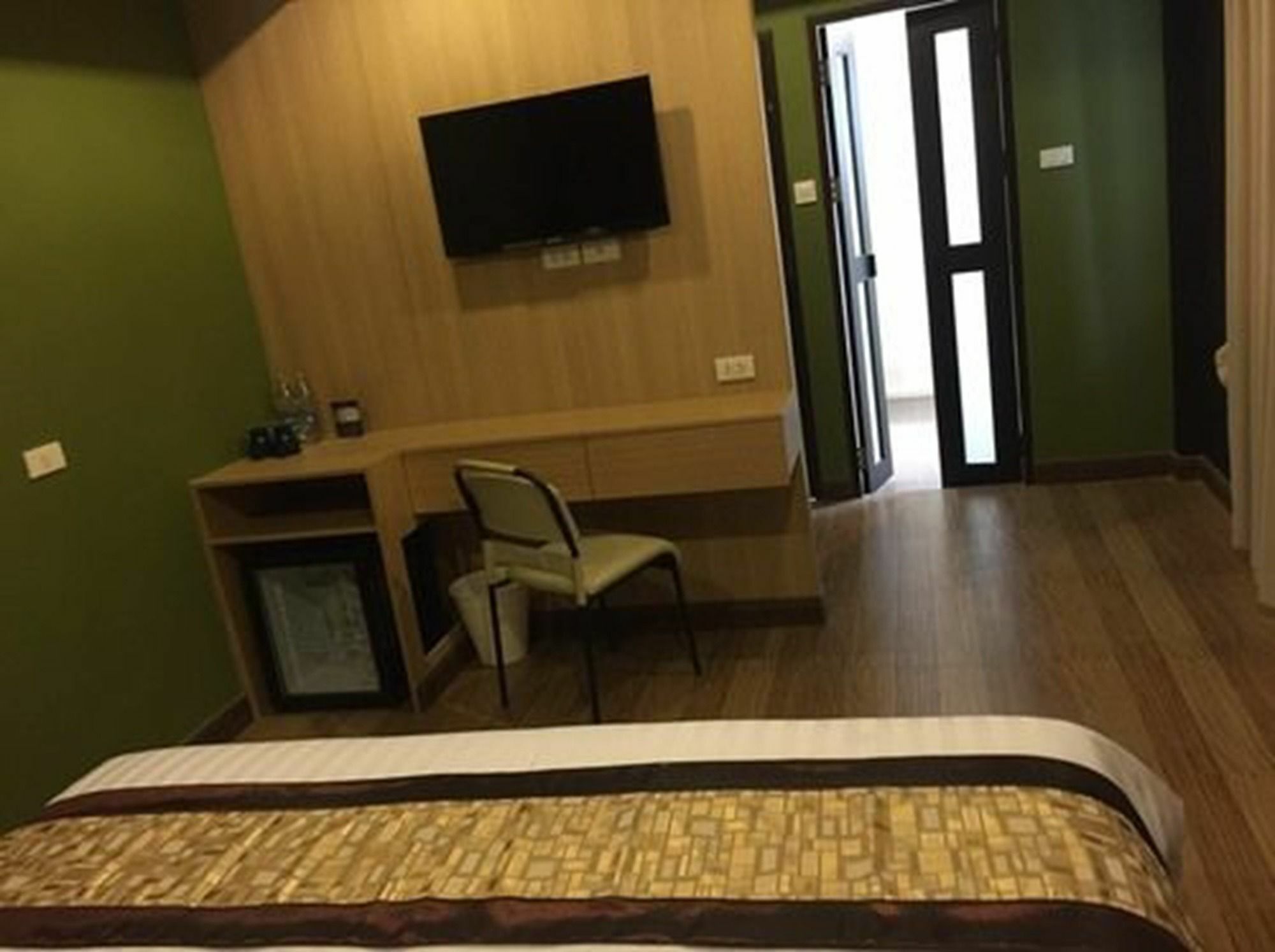 Rock Hotel Бангкок Экстерьер фото